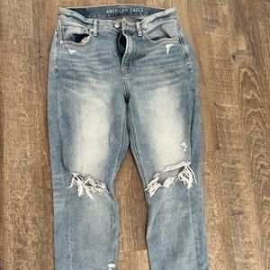 AE mom jeans 6 SHORT